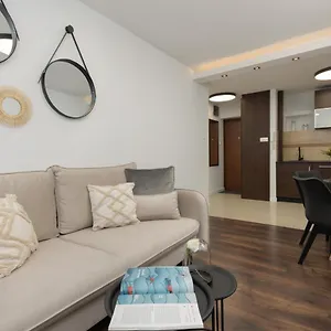 Family Near Pge Narodowy By Renters Apartament